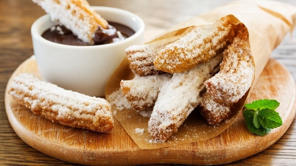 Churros caseros: el paso a paso para que salgan crocantes y no exploten