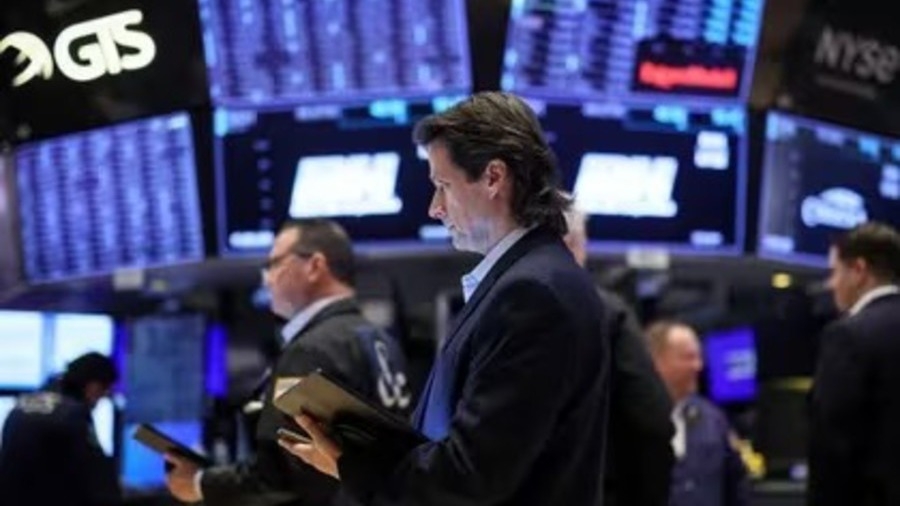 Incertidumbre global: caen bolsas asiáticas y el petróleo se dispara