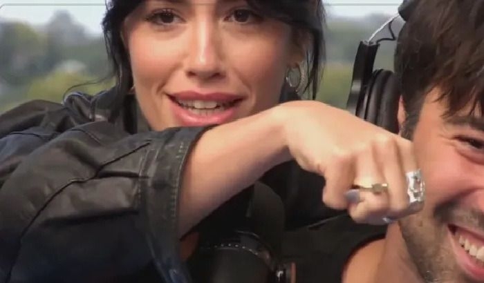 Lali Espósito mostró su anillo de compromiso con Pedro Rosemblat