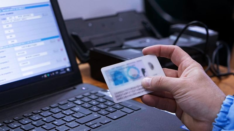 Desde el 6 de marzo, sacar el DNI y el pasaporte será más caro: todos los nuevos precios