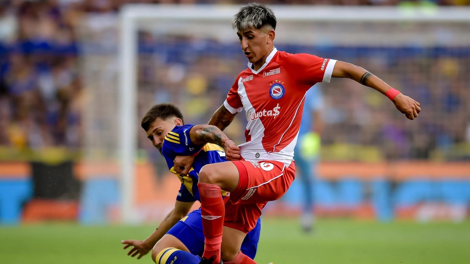 Riquelme va por Alan Lescano: el volante que quiere para Boca