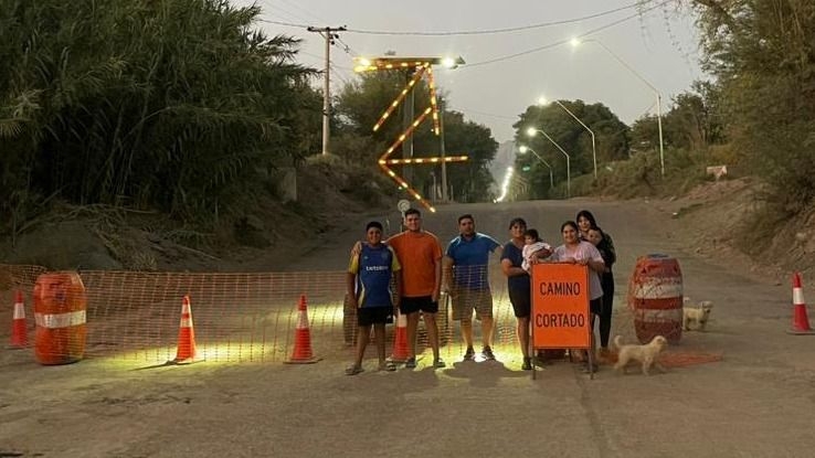 Vecinos de Jáchal celebran y agradecen la pavimentación de la calle Eugenio Flores