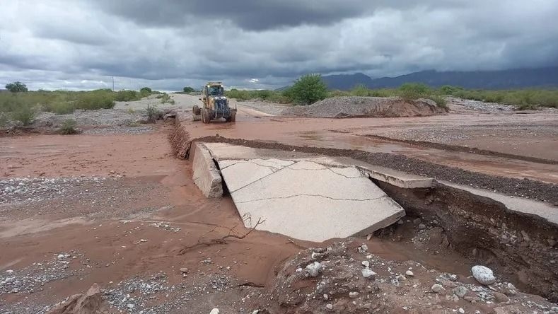 Orrego se reune con una minera para renovar la Ruta 40 Norte