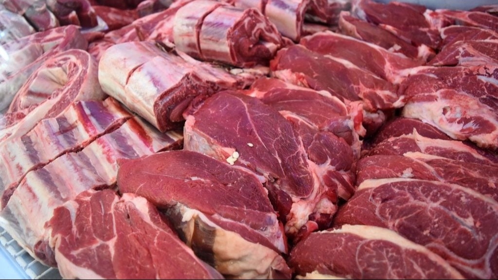 Tres ladrones se robaron 70 kilos de carne porque la "plata era poca"