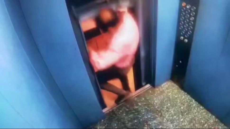 Impactante: un hombre se salvó de morir aplastado por un ascensor