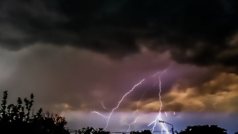 Hay alerta amarilla por tormentas en 12 provincias del país