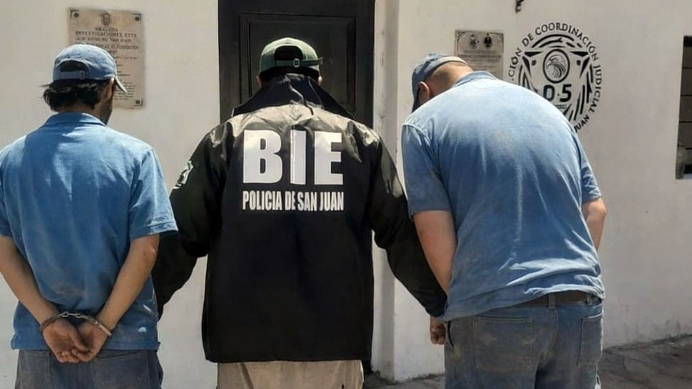 Detuvieron a dos sujetos por robar en la empresa de gas de Naturgy