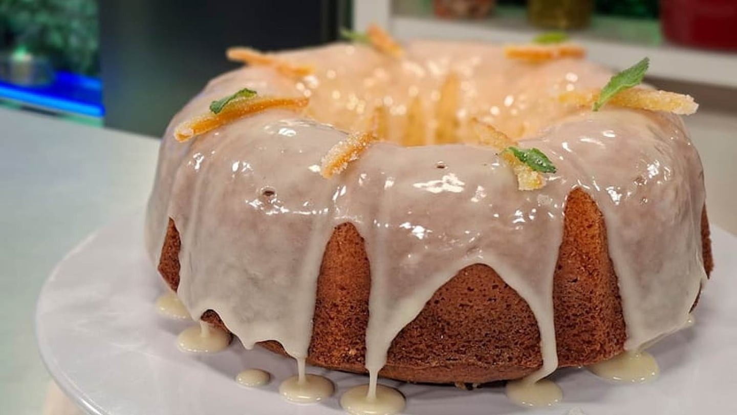 Budín de naranja con polenta: receta fácil para una miga muy húmeda