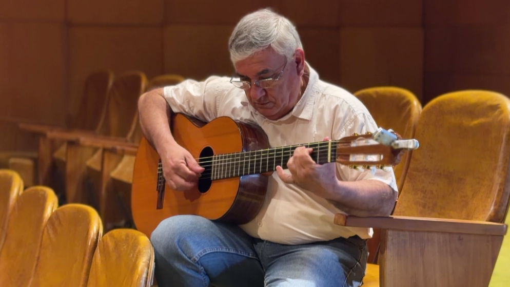 Rolando García Gómez, un maestro de la guitarra: "Es la sensibilidad de transmitir lo que uno siente"