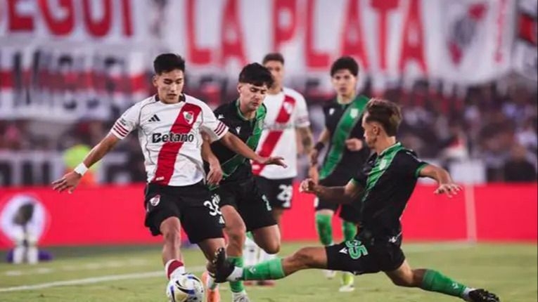 Chiqui Tapia presentó la nueva plataforma de streaming para el fútbol argentino