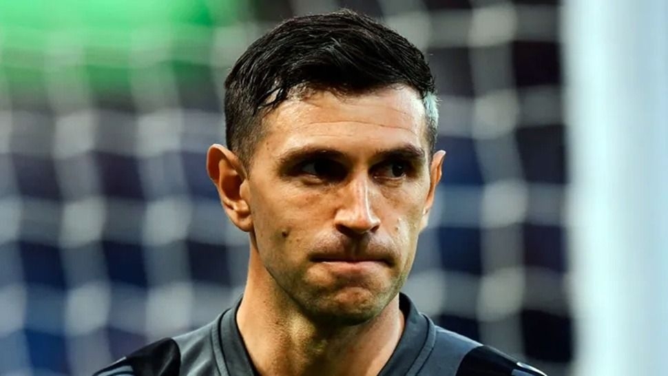  Investigan al Dibu Martínez en Inglaterra y podría ser sancionado