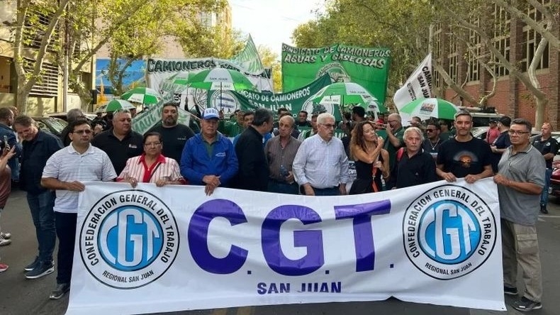 Sanciones de Milei a sindicatos por la marcha de la CGT: Cabello acusó persecución