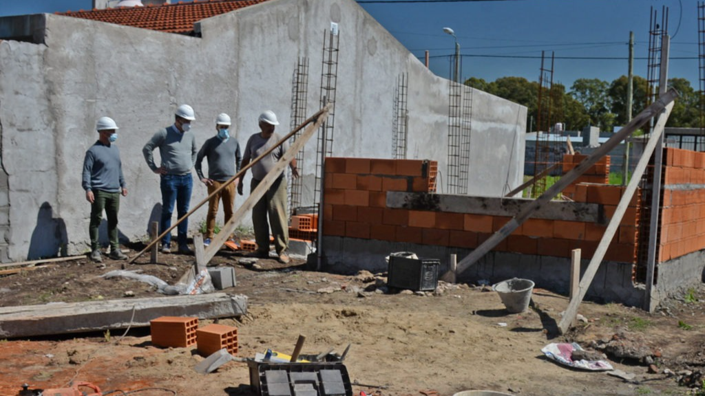 Inversores buscan hacer barrios en Rivadavia y Santa Lucía por la minería