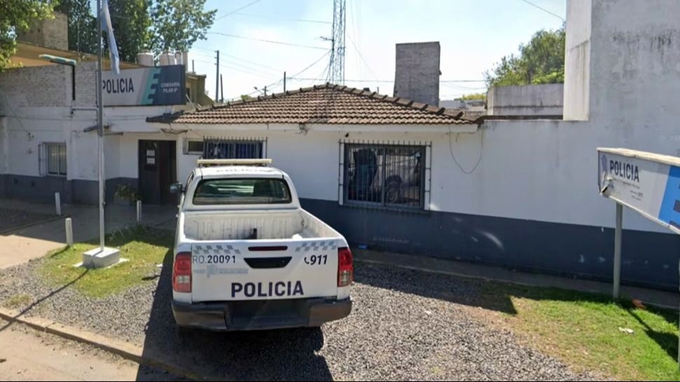 Un hombre encerró a su mamá en una cámara frigorífica para robarle