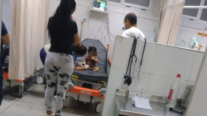 Policías le salvaron la vida a una bebé que se ahogaba en Rawson