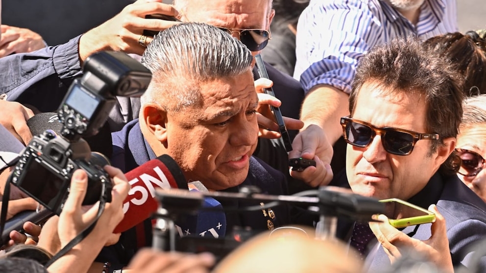 "Chiqui" Tapia quedó imputado formalmente: declaró ante el juez por una deuda de $19.350 millones