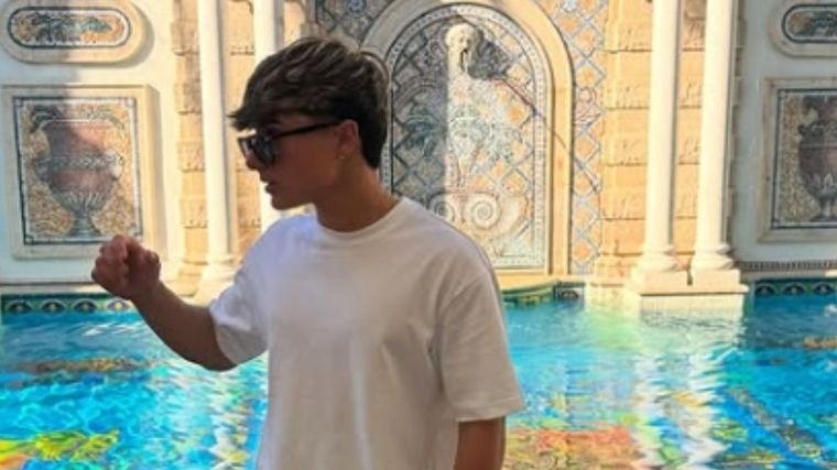 Escándalo con el actor de Disney Santiago Motolo: el video a los tiros en la Villa 31