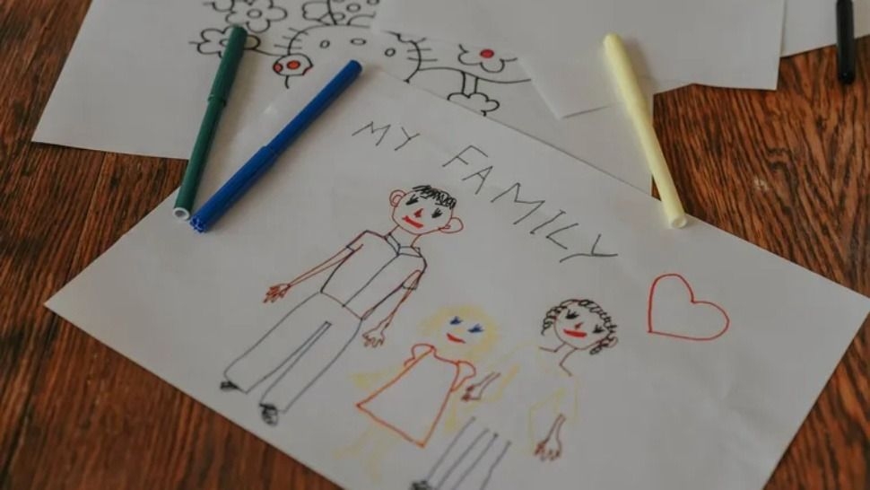 La Corte Suprema anuló la inscripción de un niño con tres padres