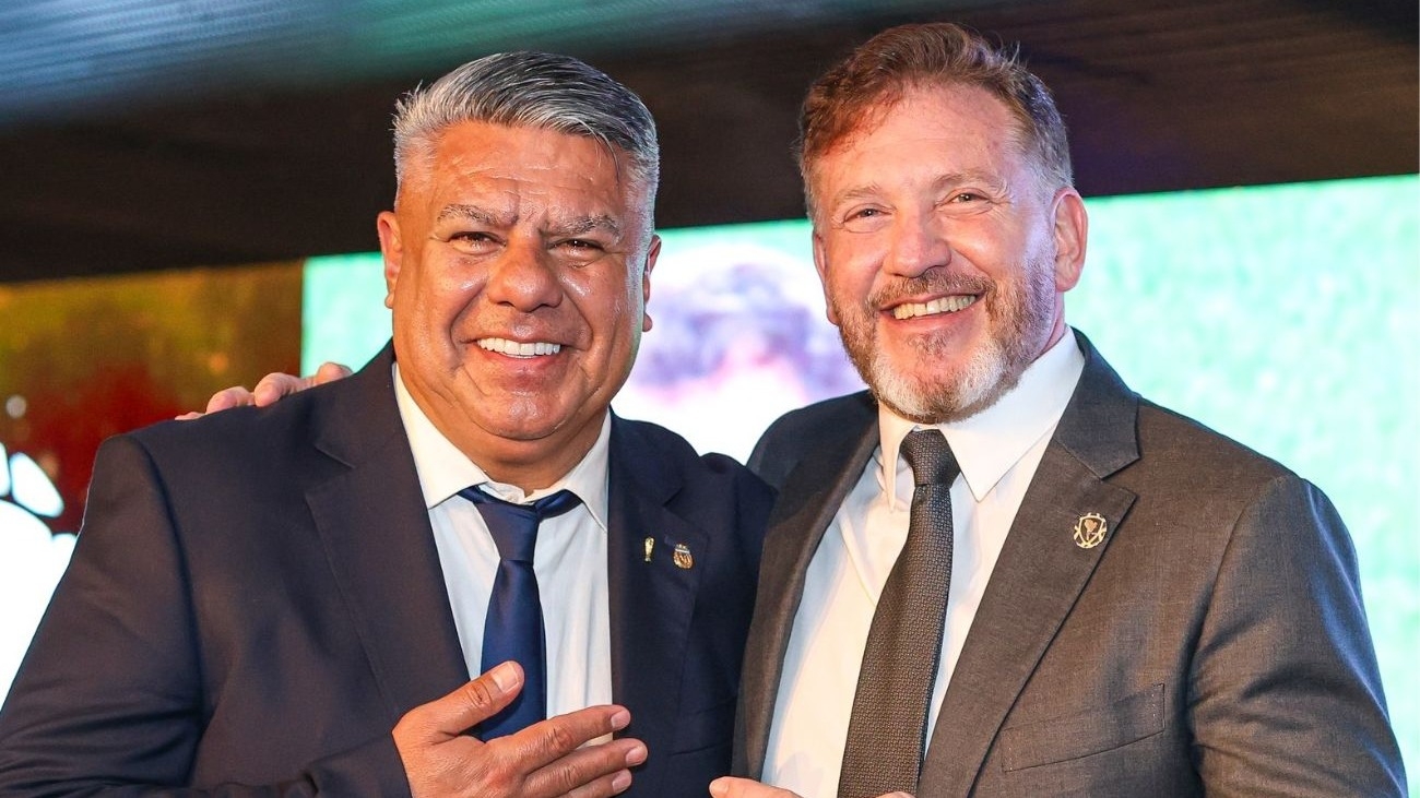 Guerra por la Finalissima: Tapia y Domínguez rechazan jugar en España