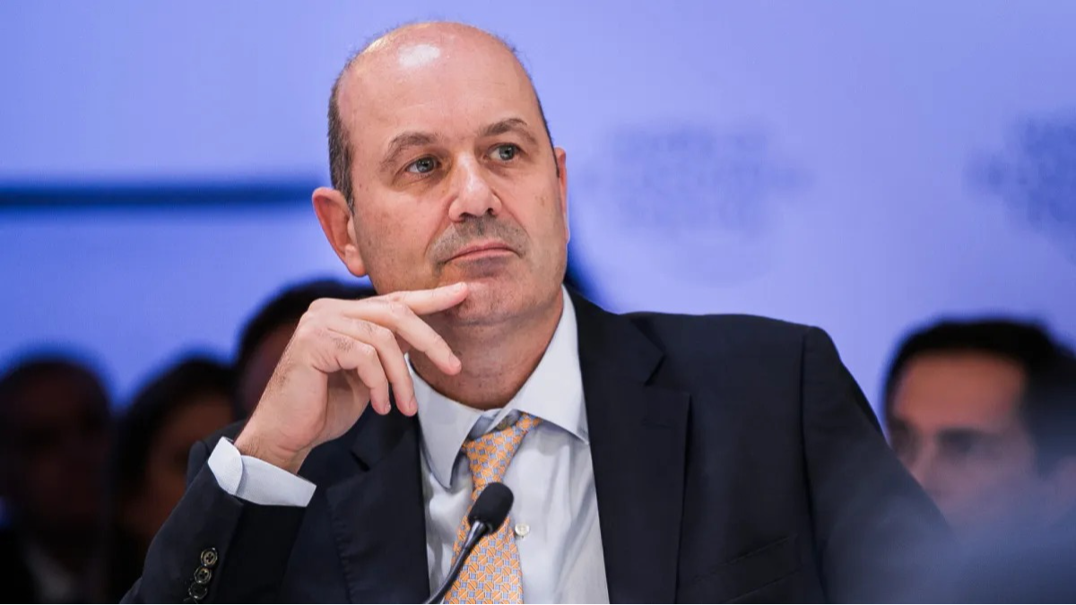 Sturzenegger afirmó que se crearon 400.000 empleos en la era Milei