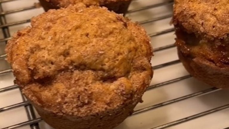 ¡Riquísimos! Los muffins de manzana que son virales en todo el mundo