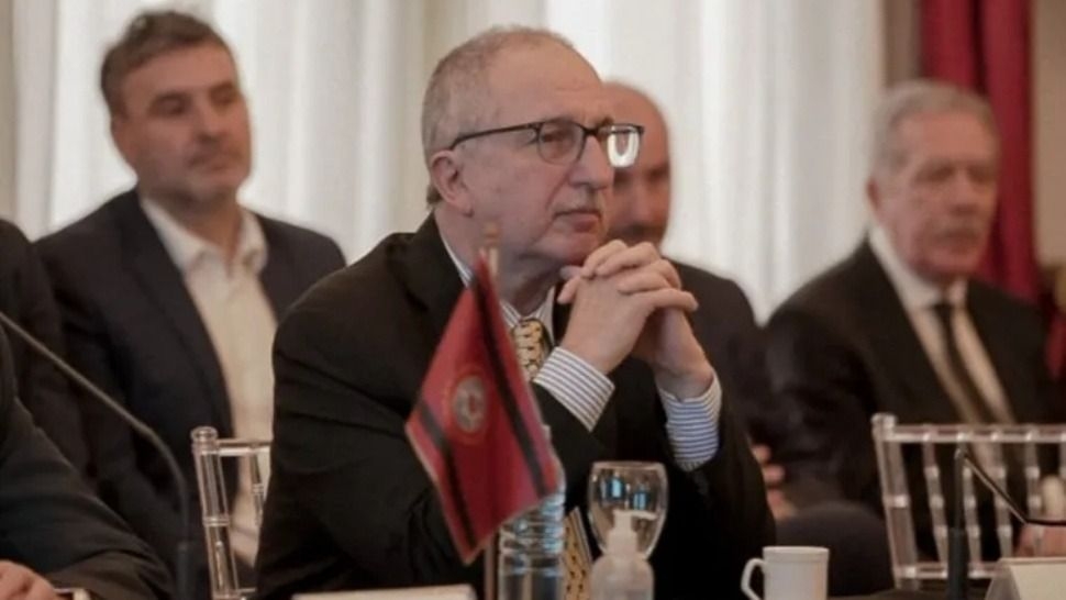 Misiones prohibió comprar vehículos oficiales hasta 2026