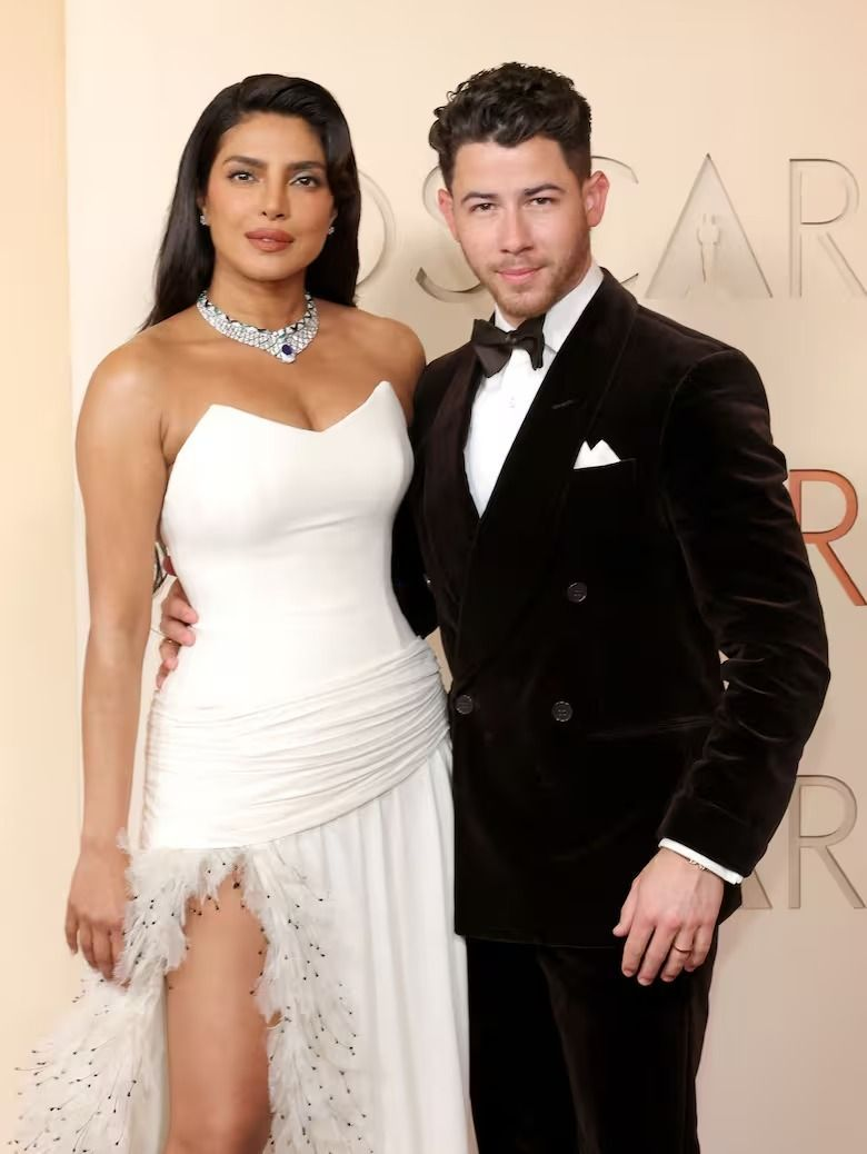 Priyanka Chopra Jonas y Nick Jonas. 