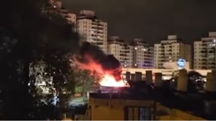 Israel lanzó una ola de ataques a gran escala contra Irán y agrava la tensión