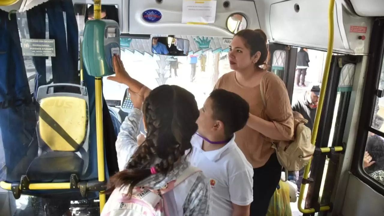 Más de 75.000 estudiantes y docentes cuentan con el Boleto Escolar Gratuito en su tarjeta SUBE