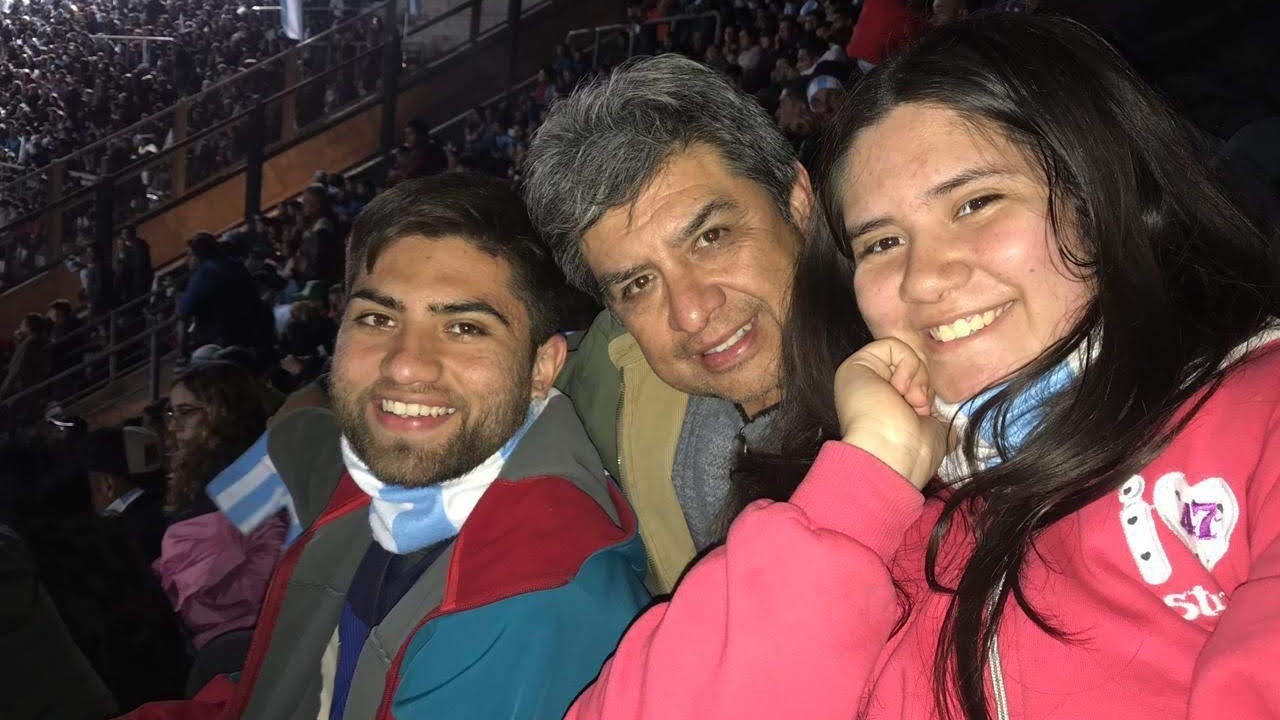 Maratón de streaming para ayudar a su padre internado en San Juan