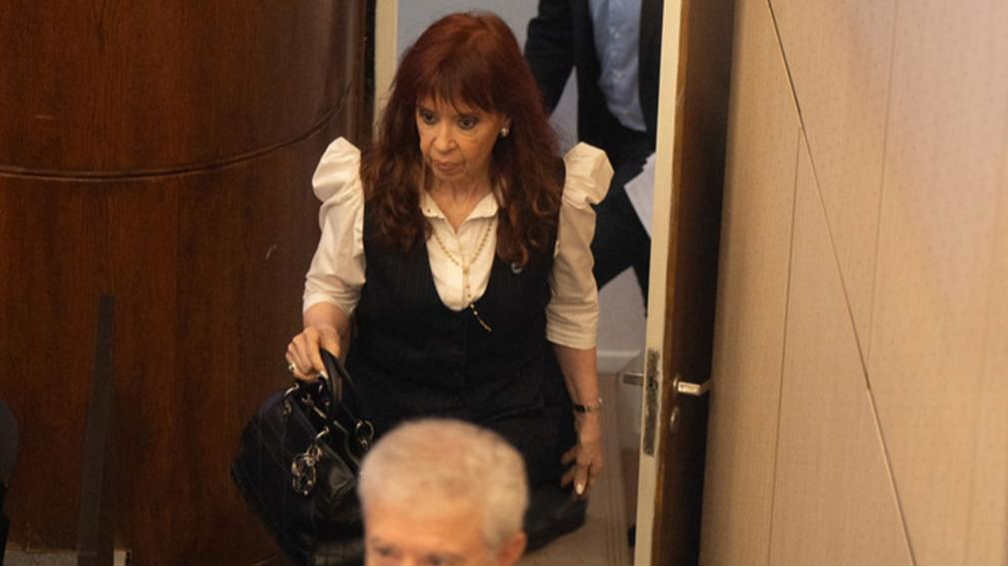 Cristina Kirchner acusó “prácticas mafiosas” en juicio Cuadernos 