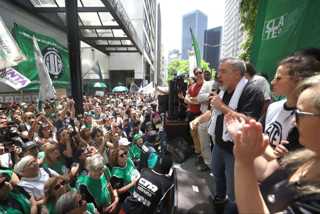 Aguiar encabeza las medidas de fuerza y plan de lucha en ATE.