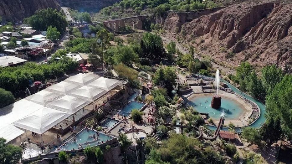 Cinco termas imperdibles para visitar este finde largo