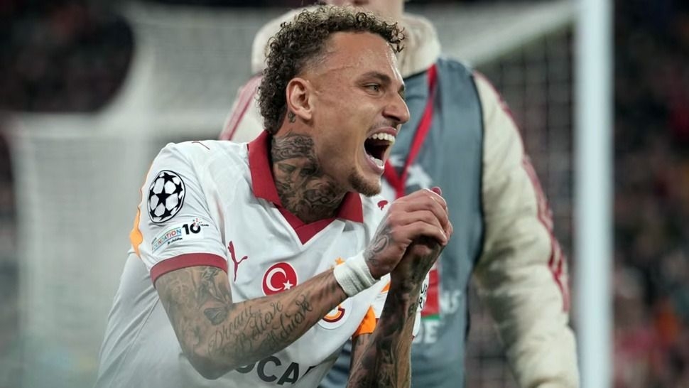 Escalofriante lesión de un jugador del Galatasaray en Liverpool