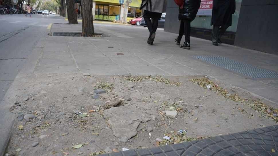 Capital lanza tres planes para mejorar las veredas