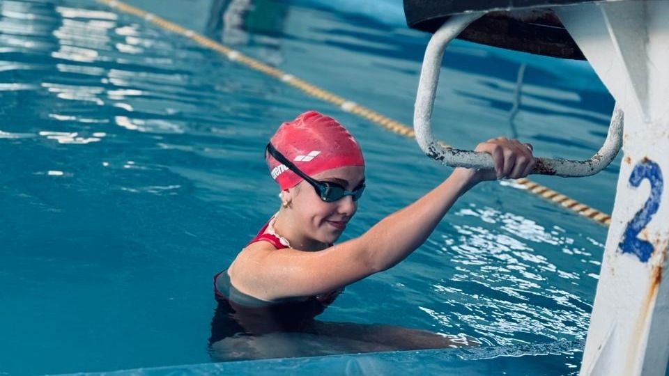 Sofía Ovalles lleva su pasión por la natación al Mundial Juvenil de Aguas Abiertas