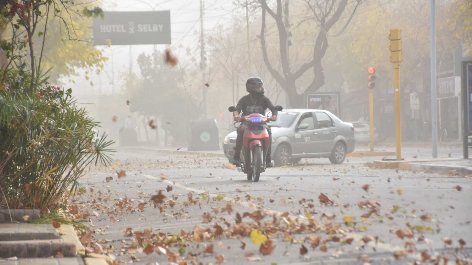 Aviso de viento Zonda para esta tarde en zonas cordilleranas