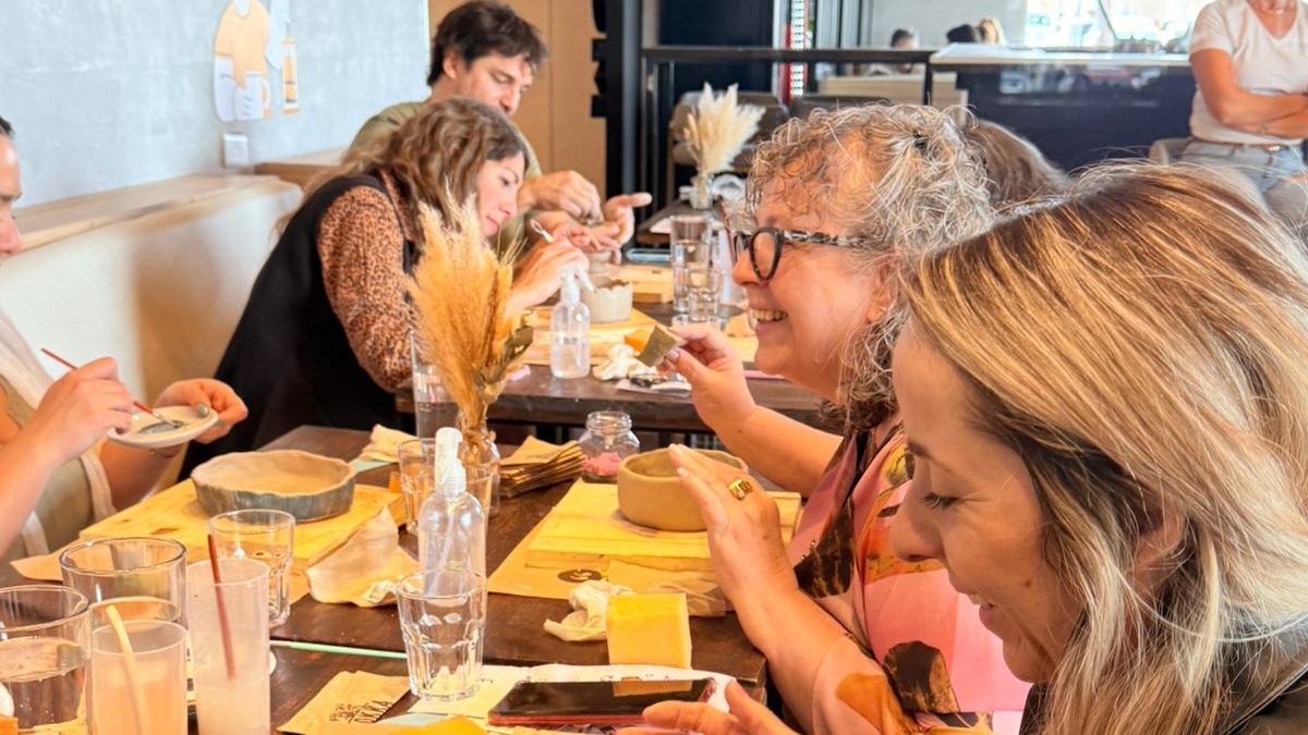 Habrá un taller de cerámica desde cero con acompañamiento y materiales incluidos