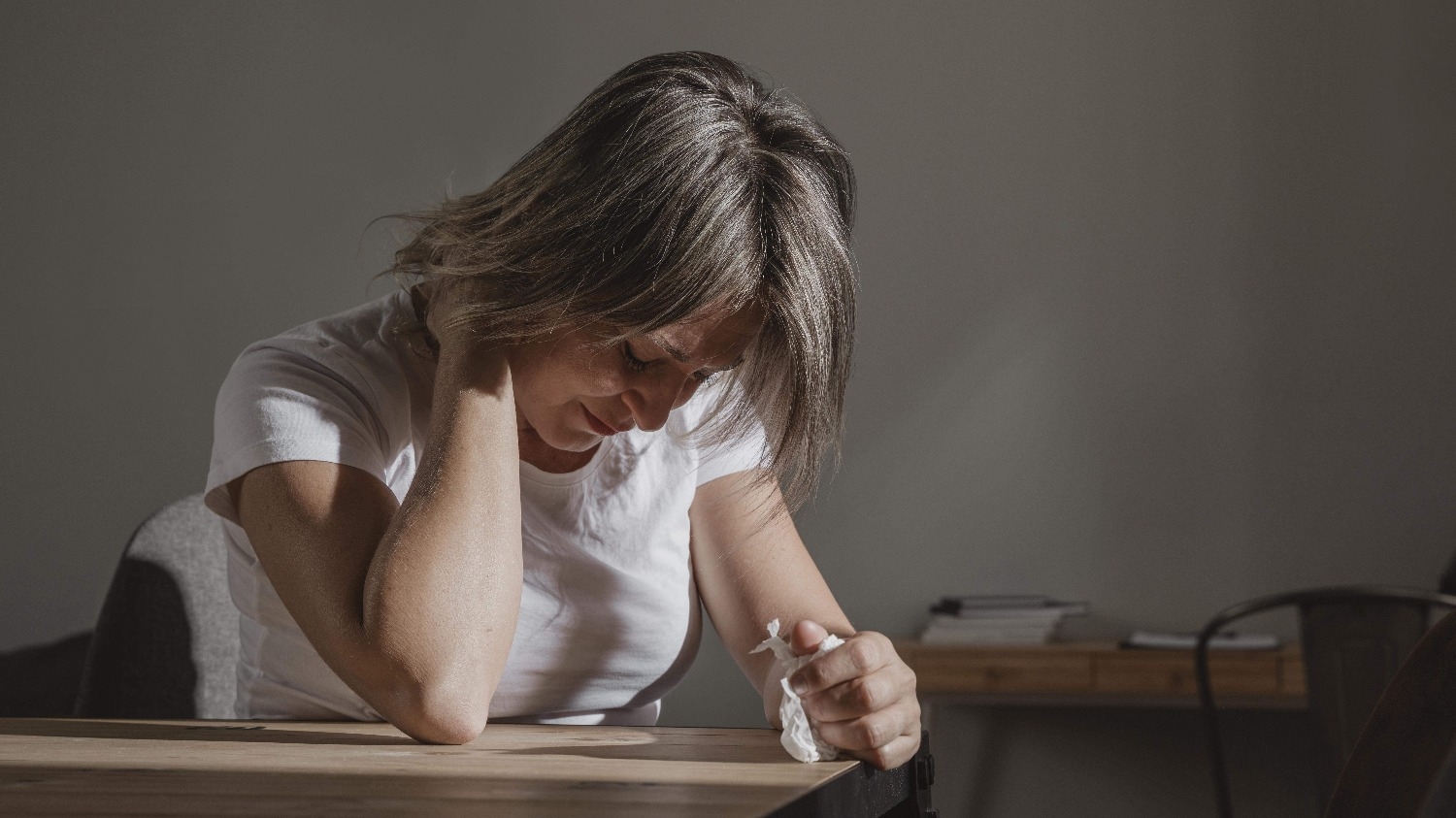 Echaron a dos megas famosos de sus trabajos y estalló el escándalo