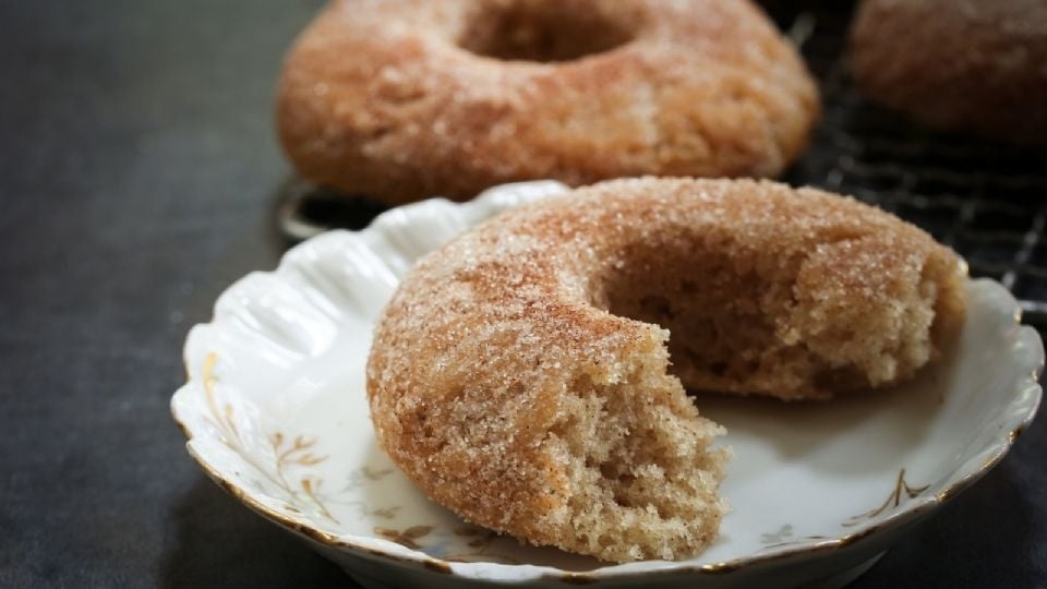 Receta infalible para preparar donas caseras muy esponjosas y glaseadas