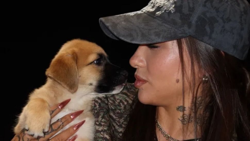 María Becerra adoptó un perro en Chile y emocionó a todos