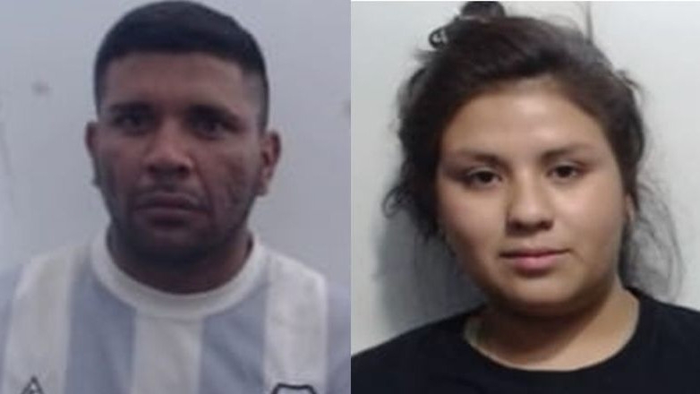 Motochorros la atacaron de una patada para robarle y uno irá a prisión mientras la otra zafó 