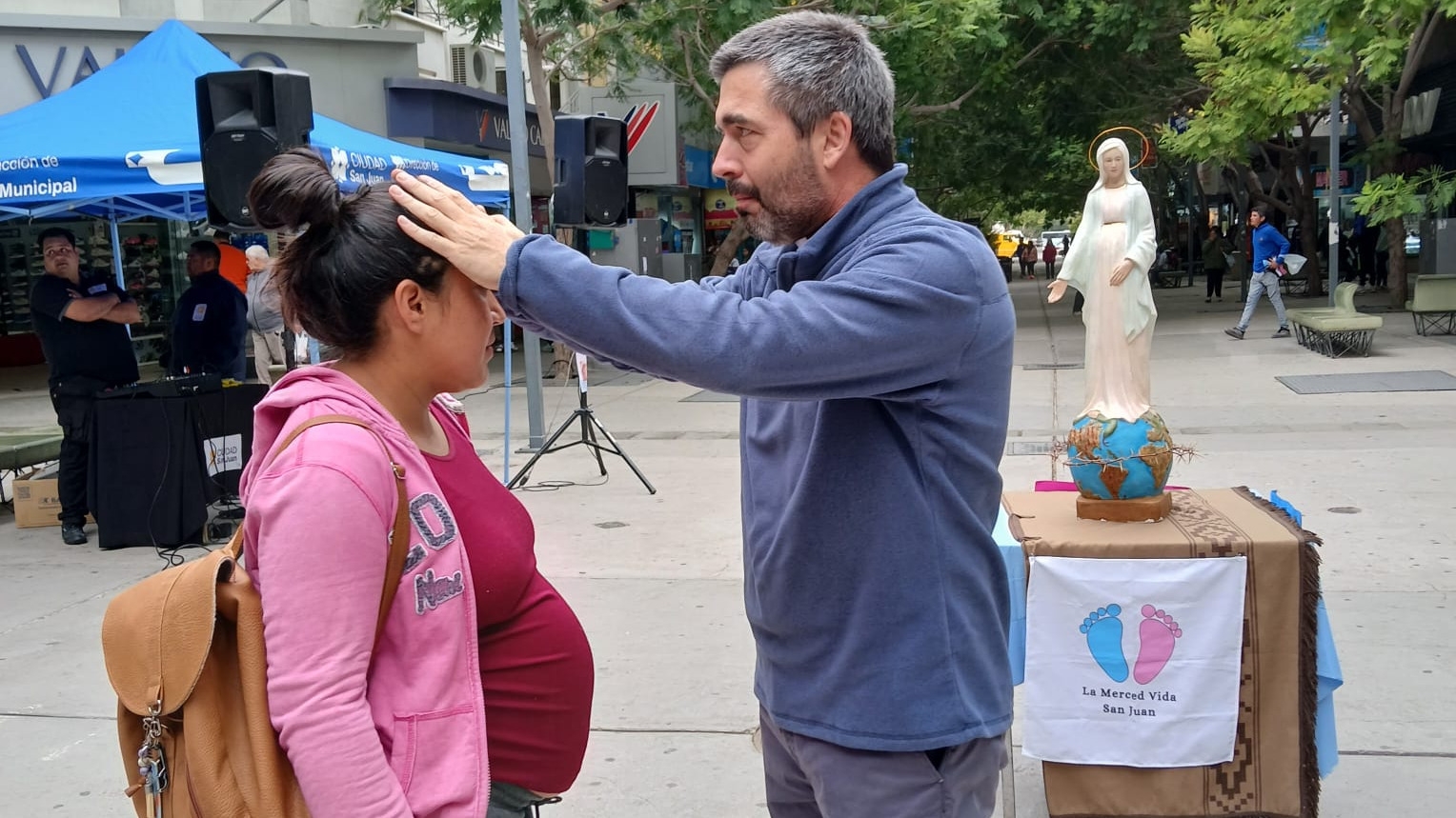 Bendecirán a embarazadas y futuros padres por el Día del Niño por Nacer