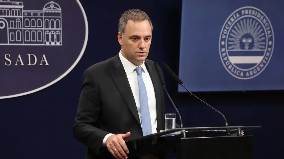 Adorni sobre su viaje a Punta del Este: “Mi patrimonio lo construí antes de entrar al Gobierno"