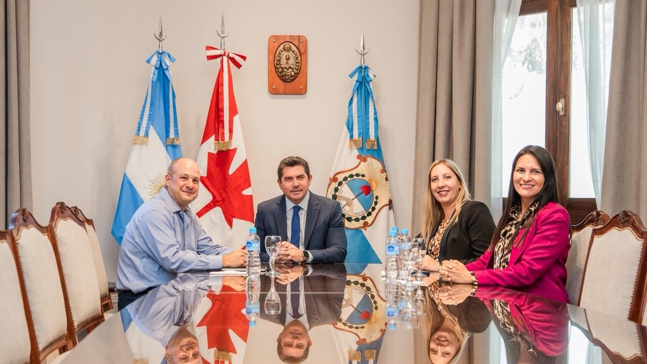 Orrego recibió al embajador de Canadá y afianza vínculos mineros