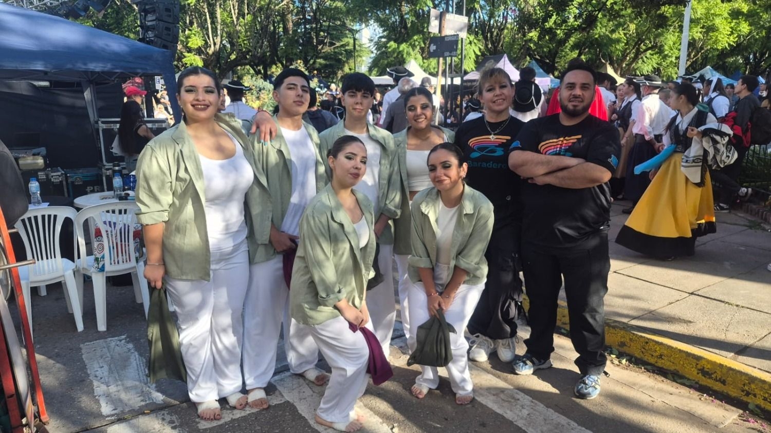 Folkloristas sanjuaninos se lucieron en el Pre Baradero 2026