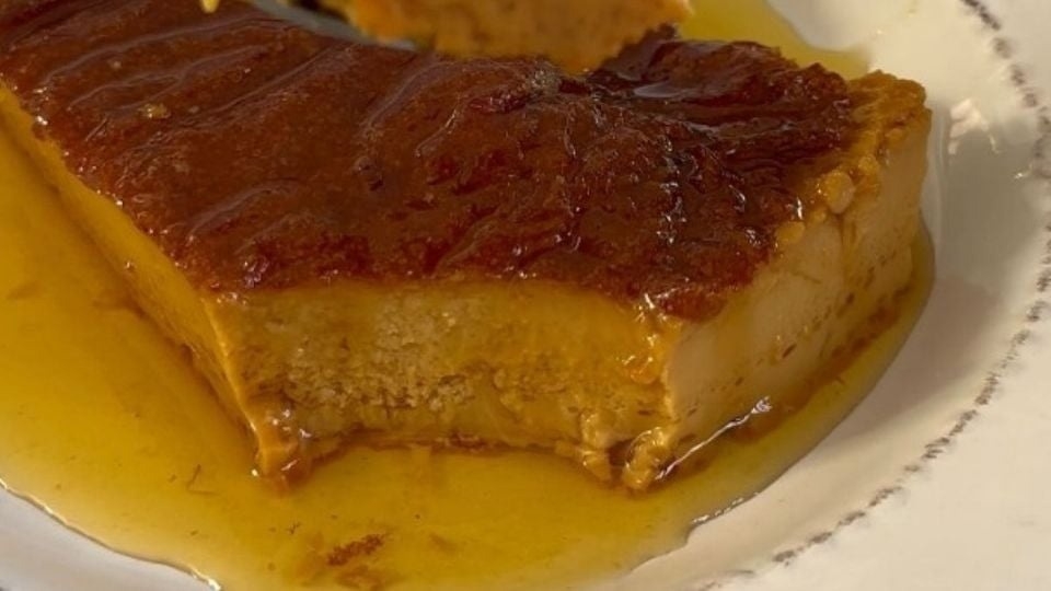 El flan de dulce de leche y naranja que se hace en licuadora