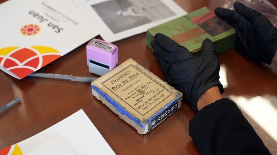 Donaron al Archivo Provincial más de 1800 negativos fotográficos históricos