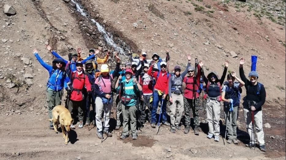 La montaña se convierte en la mejor aula para los estudiantes preuniversitarios