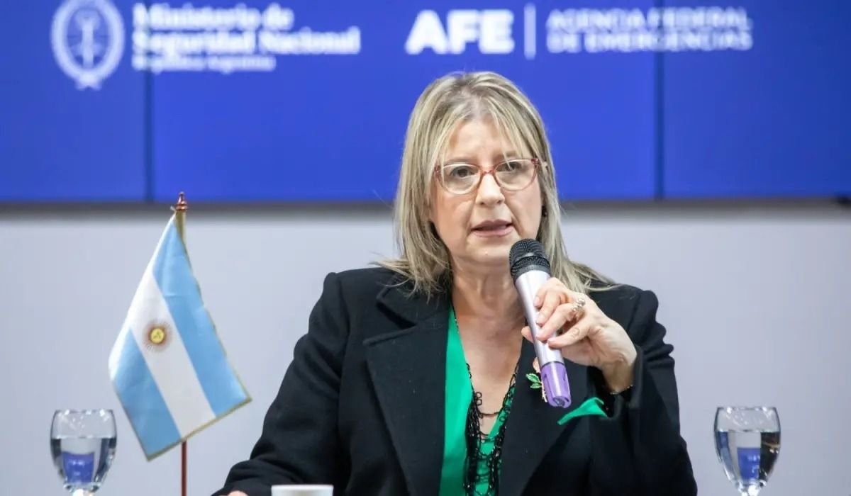 Marcha de fuerzas federales para reclamar aumento de sueldo